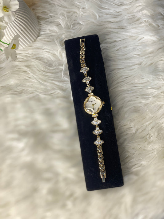 Luxury Clover Crystal Bracelet Watch for Women