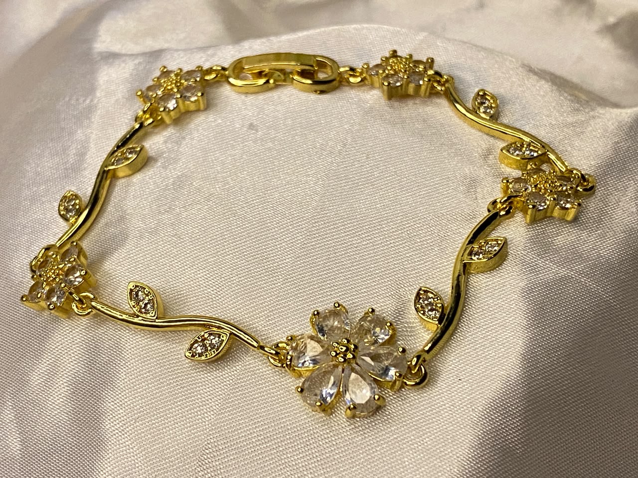 Gold-Plated Lavender Crystal Flower Vine Bracelet for Women