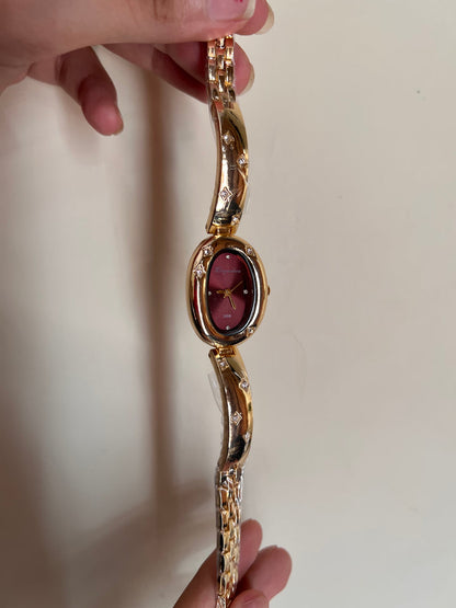Oval shaped vintage style gemstones Watch